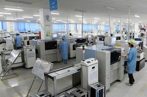 电子厂里的SMT车间 个人护理电器生产的精密心脏